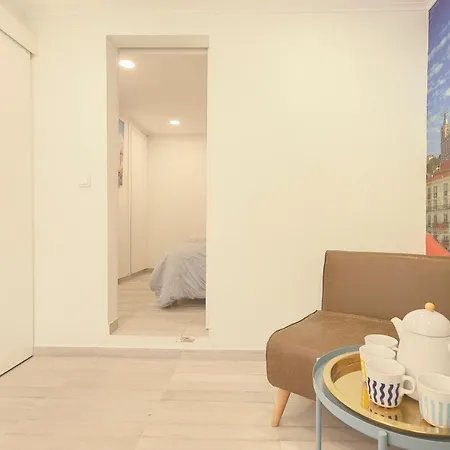 Cosy Duplex House In Downtown *