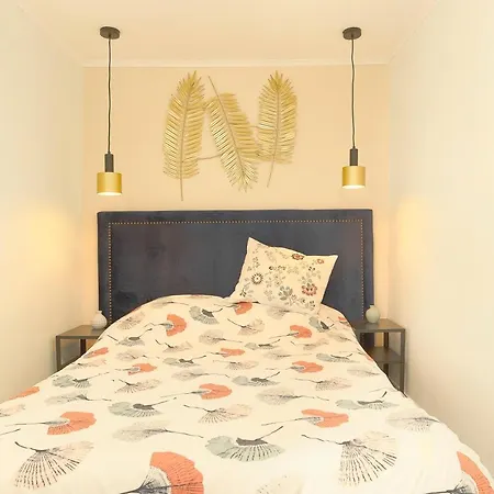 Semesterbostad Cosy Duplex House In Downtown