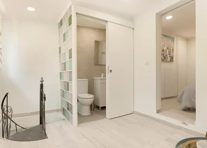 Cosy Duplex House In Downtown *