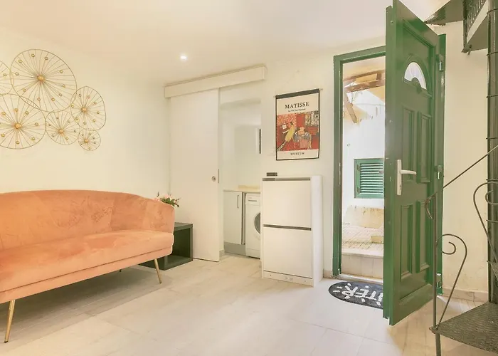 Cosy Duplex House In Downtown *