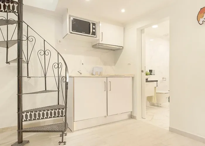 Cosy Duplex House In Downtown 리스본
